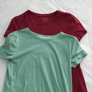 Sonoma Red and Green T-Shirts size medium